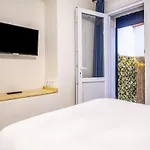 Cozy Studio Flat With Backyard In Sisli شقة *