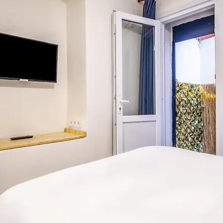 Cozy Studio Flat With Backyard In Sisli Apartment *