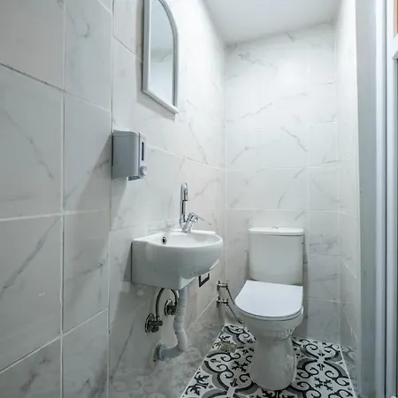 Cozy Studio Flat With Backyard In Sisli *